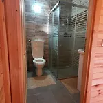Drvena Vikendica Teodora