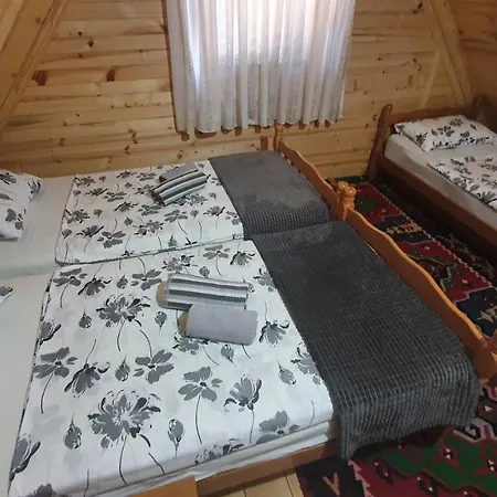 Drvena Vikendica Teodora *